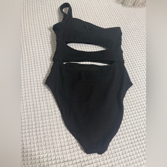 Stylish Black One Piece Swimsuit - Picture 7 of 10